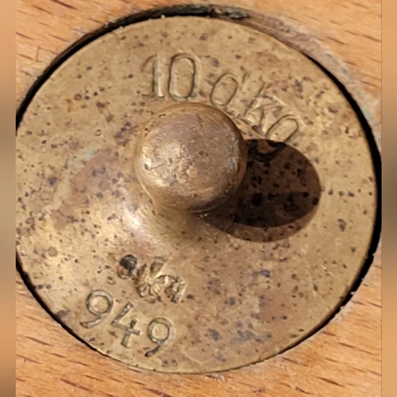 Antique ESKA 5k cast iron scale and brass weights. - Picture 16 of 16